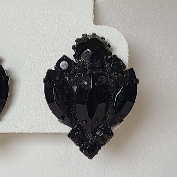 Jet Black Glass Rhinestone Clip-On Earrings Cluster Flower Gothic Vampcore Fan - Picture 3 of 8